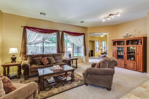 25632 N Hackberry Dr, Phoenix, AZ 85083 photo 2
