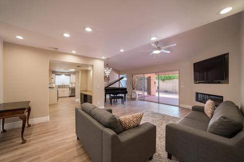 1109 E Wagon Wheel Dr, Phoenix, AZ 85020 photo 1