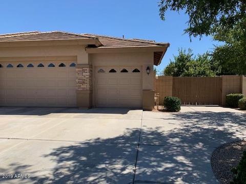 547 E Parkview Dr, Gilbert, AZ 85295 photo 3
