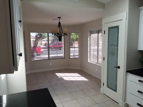 719 W Constitution Dr, Gilbert, AZ 85233 photo 2