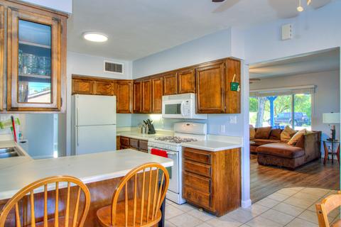 706 E Mclellan Blvd, Phoenix, AZ 85014 photo 2