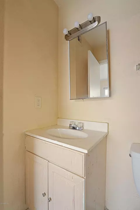 4211 S 3rd St, Phoenix, AZ 85040 photo 12