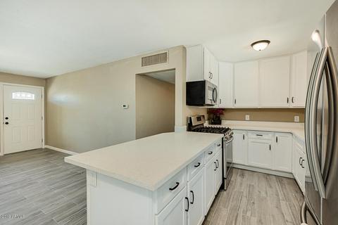 805 Echo Ln, Phoenix, AZ 85020 photo 11