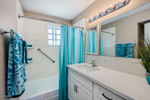 805 Echo Ln, Phoenix, AZ 85020 photo 17