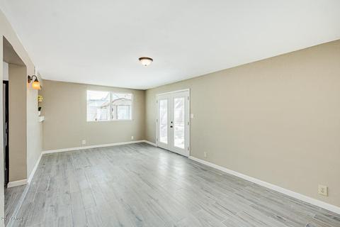 805 Echo Ln, Phoenix, AZ 85020 photo 13
