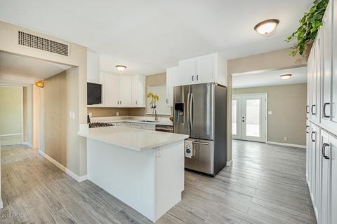 805 Echo Ln, Phoenix, AZ 85020 photo 8