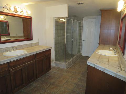118 E Loma Ln, Phoenix, AZ 85020 photo 8