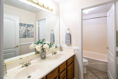 929 E Betsy Ln, Gilbert, AZ 85296 photo 17
