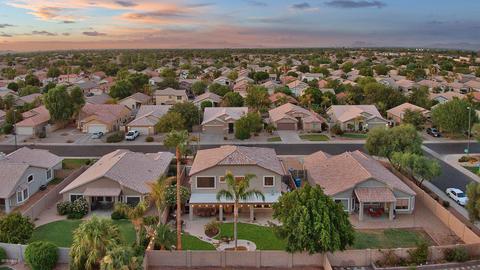653 E Iris Ct, Gilbert, AZ 85296 photo 9