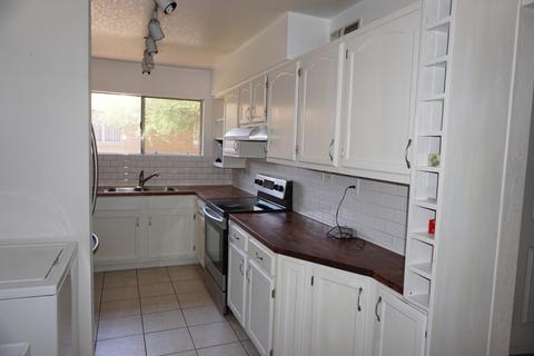 2687 E Oakleaf Dr, Tempe, AZ 85288 photo 5