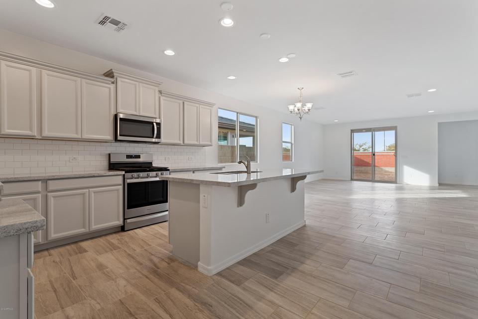  14584 W Dahlia Dr, Surprise, AZ 85379 photo 2