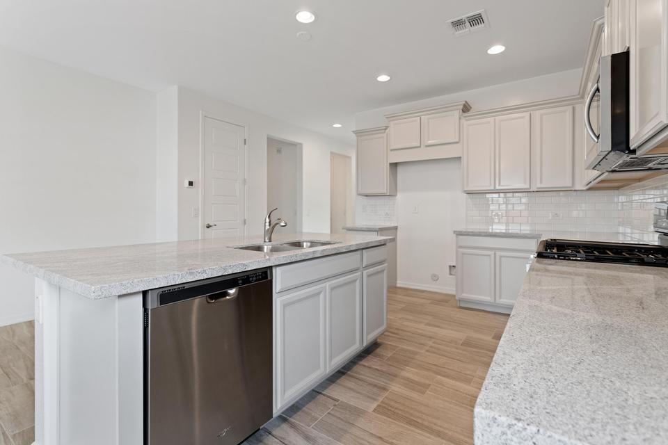  14584 W Dahlia Dr, Surprise, AZ 85379 photo 4