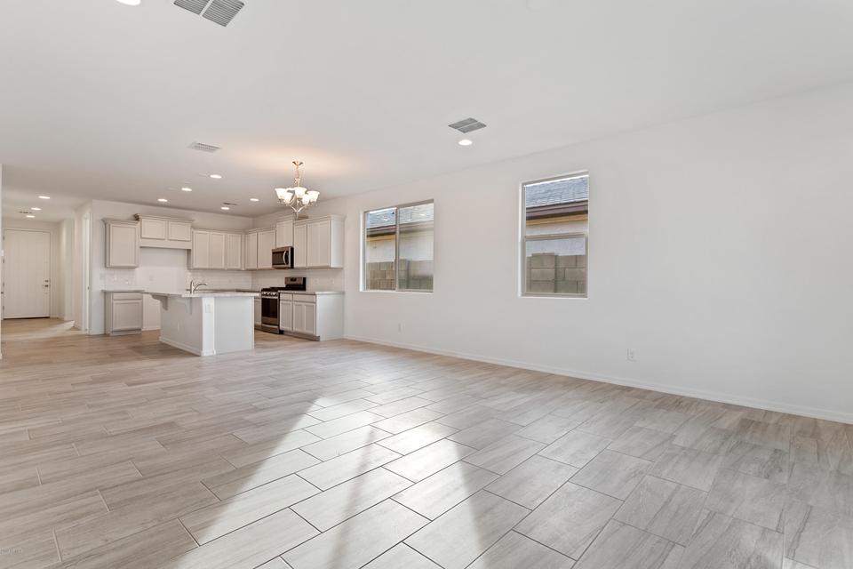  14584 W Dahlia Dr, Surprise, AZ 85379 photo 5