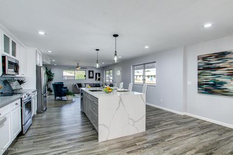 4657 E Holly St, Phoenix, AZ 85008 photo 9
