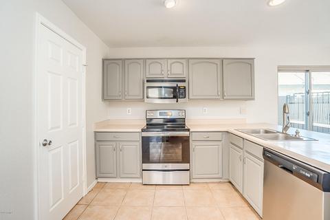 2324 E Pinto Dr, Gilbert, AZ 85296 photo 3