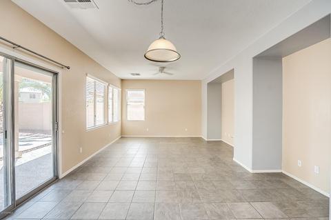 1899 S Falcon Dr, Gilbert, AZ 85295 photo 4