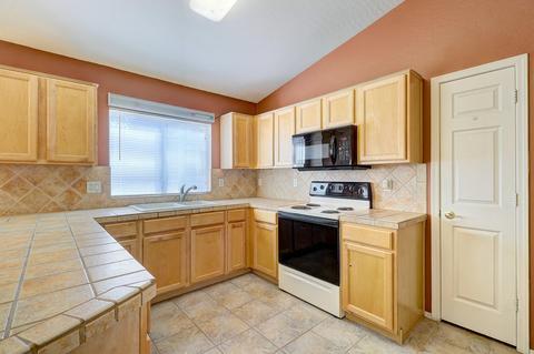 1310 Escuda Dr, Phoenix, AZ 85024 photo 6