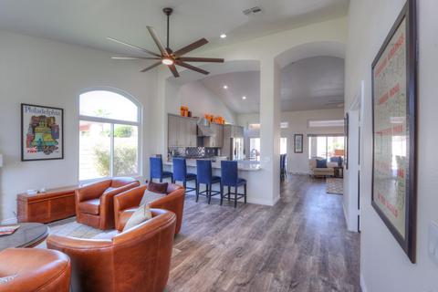 4610 E Desert Willow Rd, Phoenix, AZ 85044 photo 2