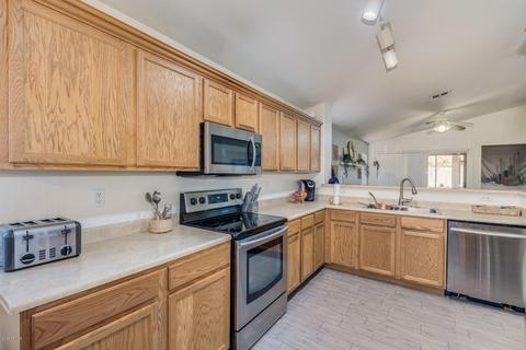 6807 S 36th Dr, Phoenix, AZ 85041 photo 8