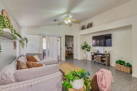 6807 S 36th Dr, Phoenix, AZ 85041 photo 5