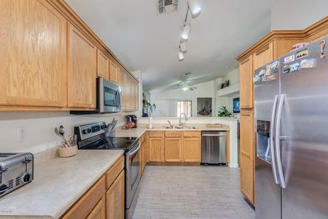 6807 S 36th Dr, Phoenix, AZ 85041 photo 7