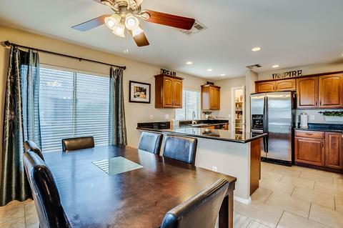 1337 Escuda Dr, Phoenix, AZ 85024 photo 3