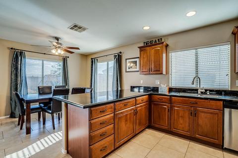 1337 Escuda Dr, Phoenix, AZ 85024 photo 4