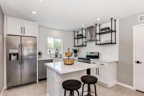 2053 Ellis Dr, Tempe, AZ 85282 photo 2