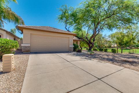 1041 S Crossroads Dr, Gilbert, AZ 85296 photo 2