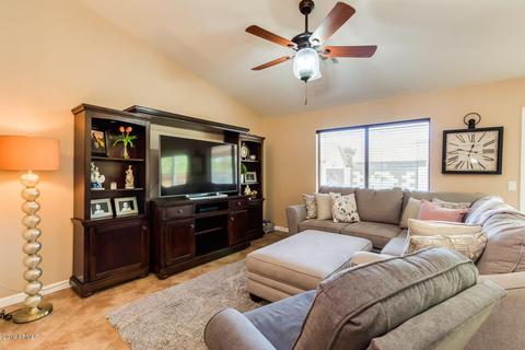 1041 S Crossroads Dr, Gilbert, AZ 85296 photo 12
