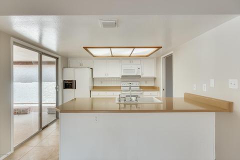 11608 S Maze Ct, Phoenix, AZ 85044 photo 2