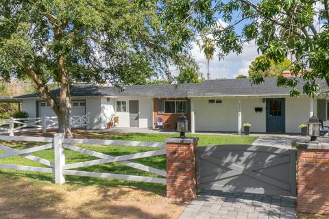 3202 E Mitchell Dr, Phoenix, AZ 85018 photo 3