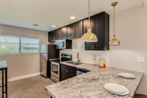 721 E Montebello Ave #106, Phoenix, AZ 85014 photo 12