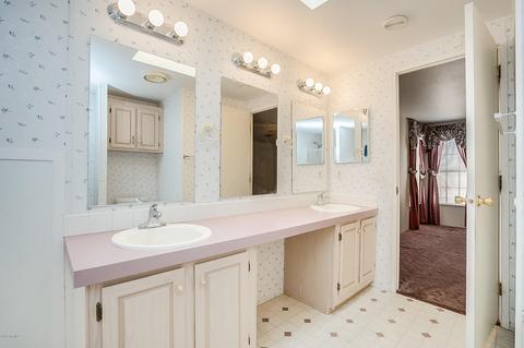 300 N Pinal Dr, Apache Junction, AZ 85120 photo 15