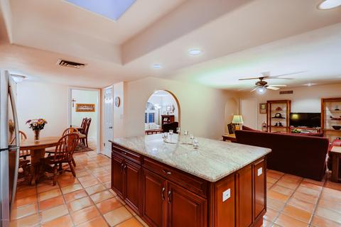 2420 E Turquoise Dr, Phoenix, AZ 85028 photo 9