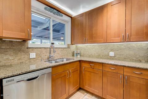 1013 E Denton Ln, Phoenix, AZ 85014 photo 13