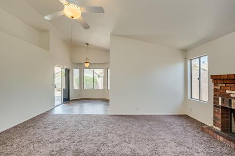 4246 E Siesta Ln, Phoenix, AZ 85050 photo 2