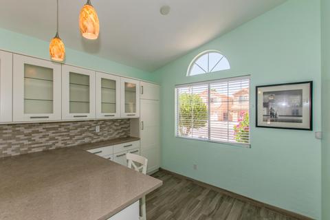 723 E Glenhaven Dr, Phoenix, AZ 85048 photo 4
