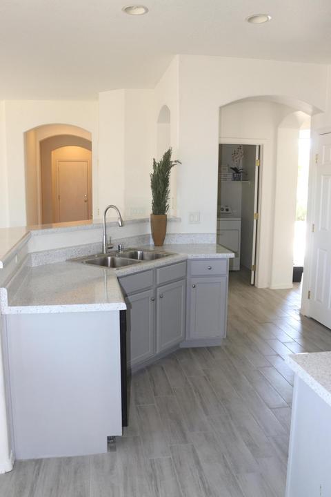 1502 E Gary Way, Phoenix, AZ 85042 photo 11