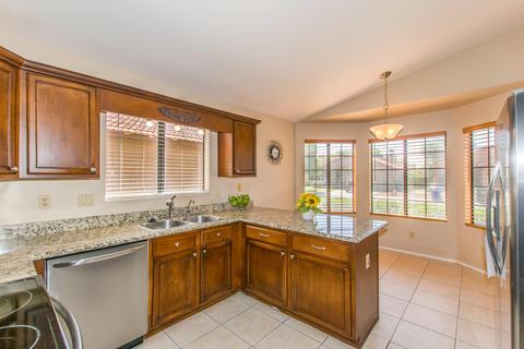 4518 E Tanglewood Dr, Phoenix, AZ 85048 photo 2