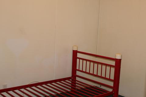 109 E Michigan Ave, Phoenix, AZ 85022 photo 9
