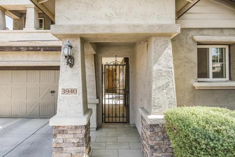 3940 E Half Hitch Pl, Phoenix, AZ 85050 photo 3