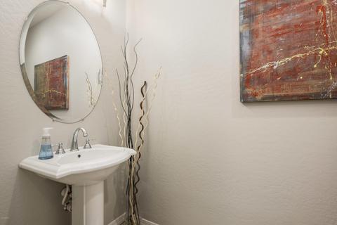 3940 E Half Hitch Pl, Phoenix, AZ 85050 photo 11