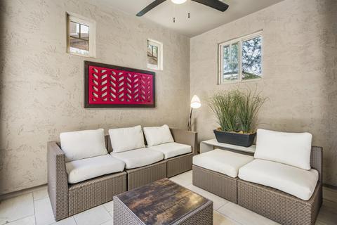 3940 E Half Hitch Pl, Phoenix, AZ 85050 photo 4