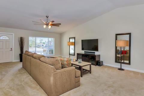 2365 E Becker Ln, Phoenix, AZ 85028 photo 2