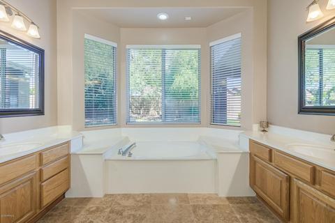 4338 E Swilling Rd, Phoenix, AZ 85050 photo 11