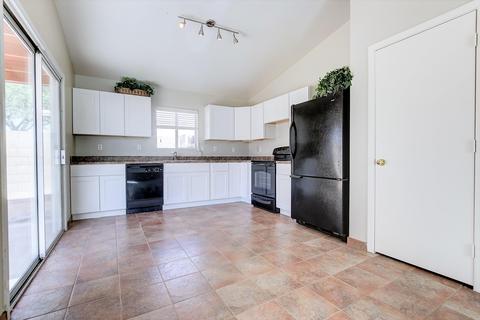 2203 W 21st Ave, Apache Junction, AZ 85120 photo 6