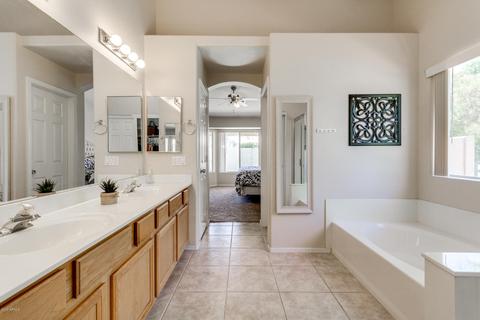 2135 E Brooks St, Gilbert, AZ 85296 photo 5
