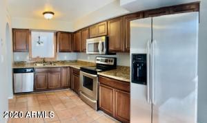 820 E Orange Dr, Phoenix, AZ 85014 photo 5