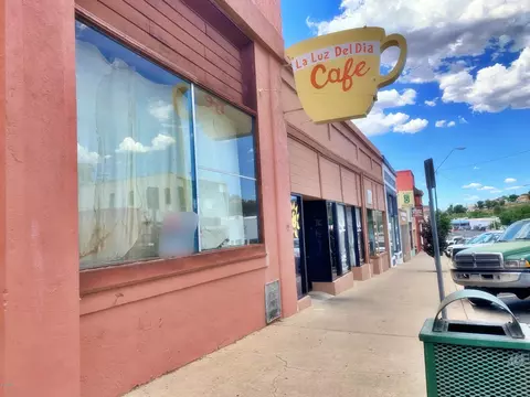 300 N Broad St, Globe, AZ 85501 photo 2